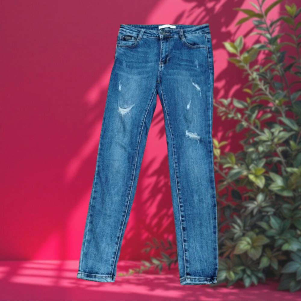 CRM Ripped/Tattered Jeans Pants - LADIES