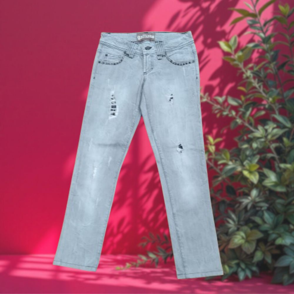 CRM Ripped/Tattered Jeans Pants - LADIES